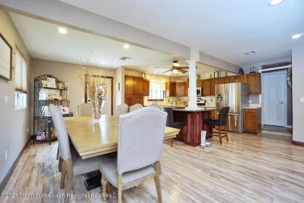 Hazlet, NJ 07730,6 Mason Drive