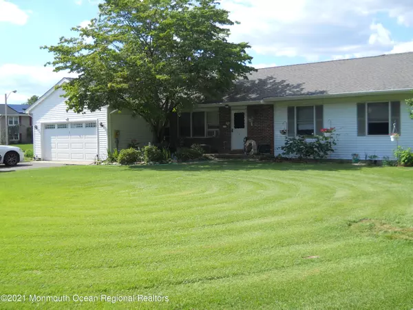 Cookstown, NJ 08511,6 Hance Drive