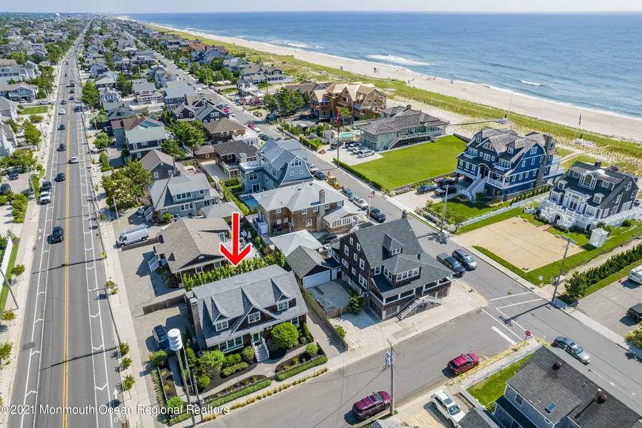 957 Ocean Avenue, Mantoloking, NJ 08738