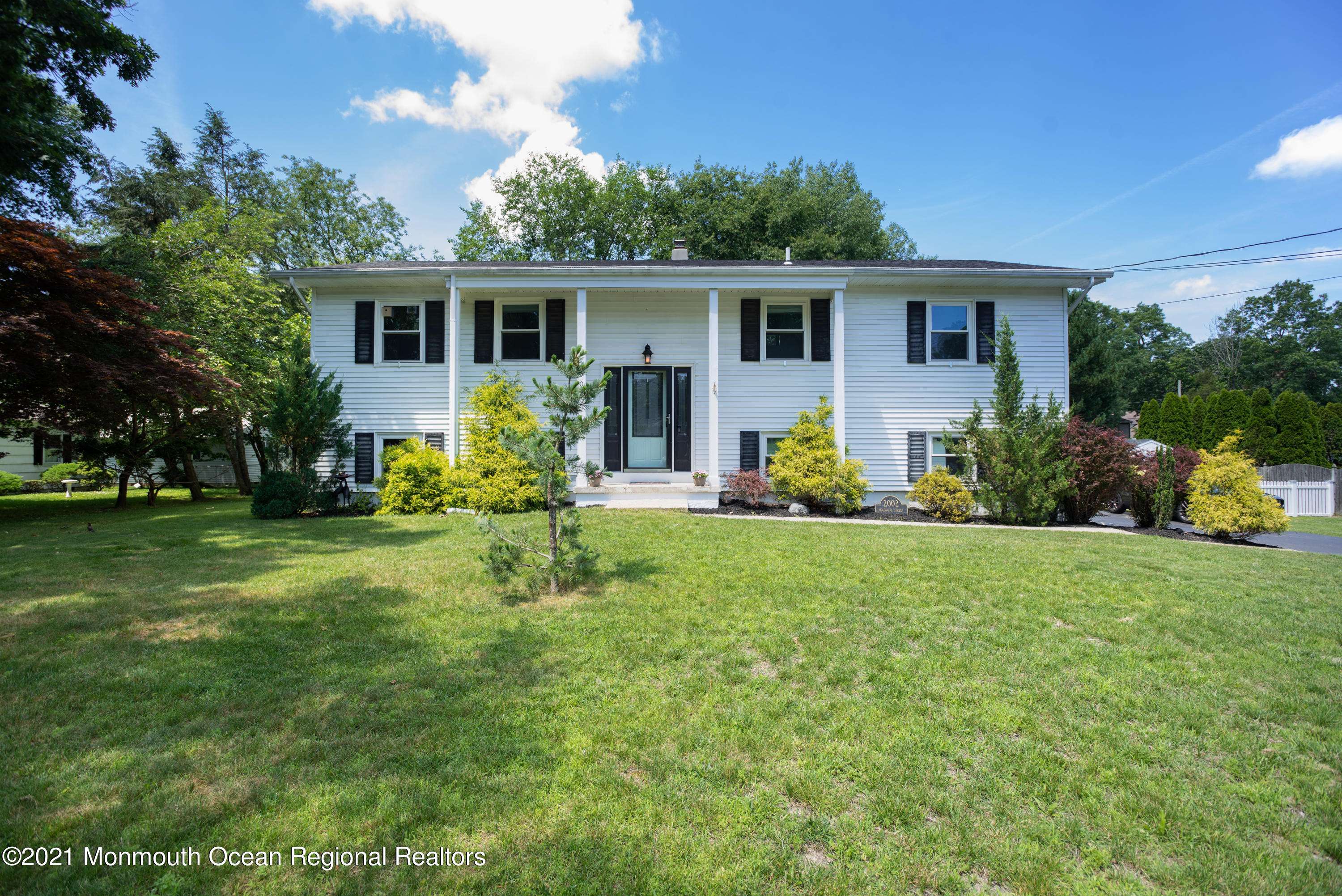 2002 Holbrook Street, Oakhurst, NJ 07755