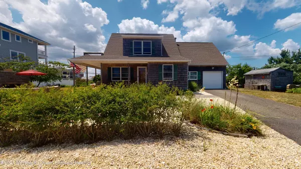 Mantoloking, NJ 08738,441 Highway 35