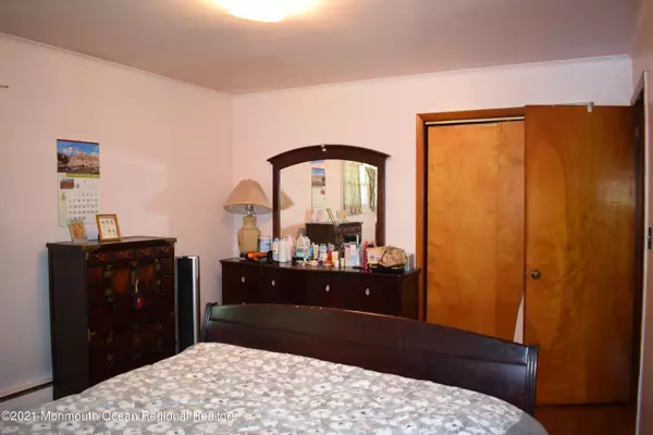 Keyport, NJ 07735,467 Angel Street