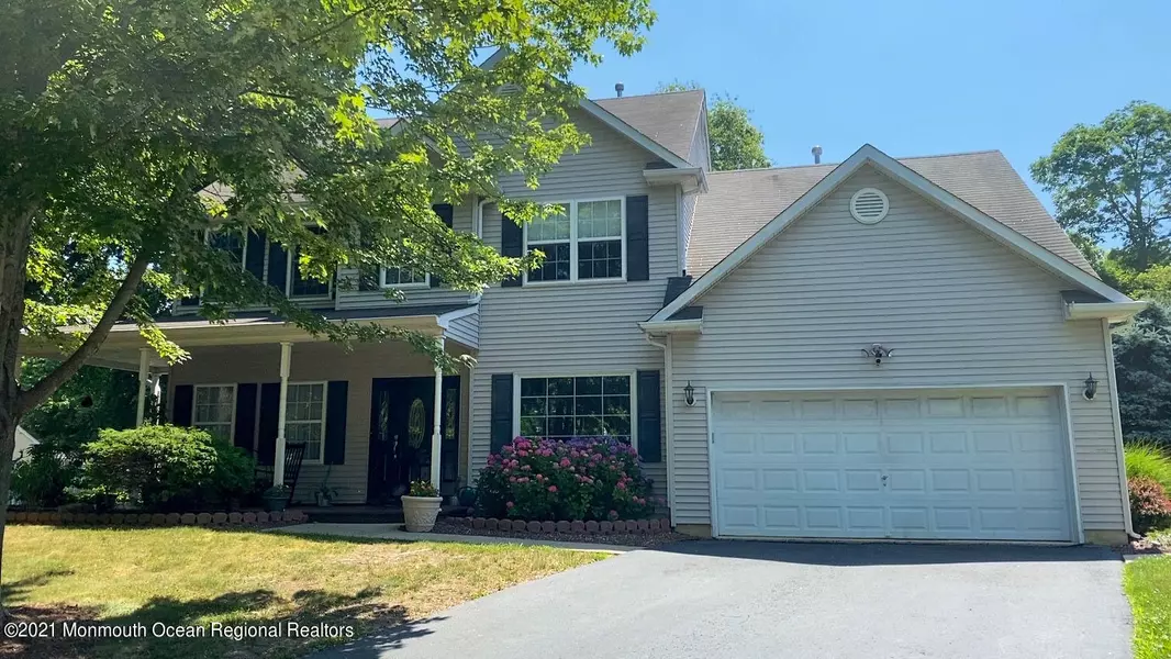 17 Maple Leaf Drive, Belford, NJ 07718