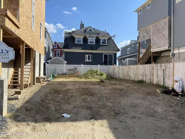 28 Beach Street, Sea Bright, NJ 07760