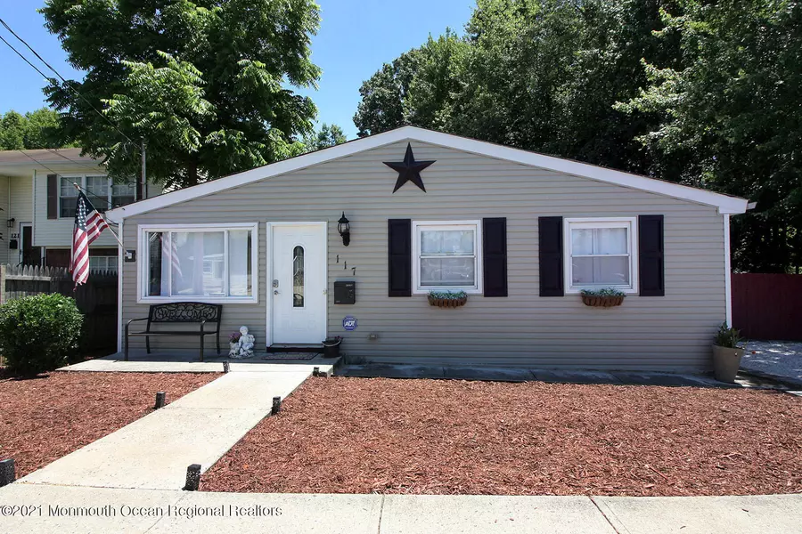 117 Milton Avenue, Cliffwood, NJ 07721