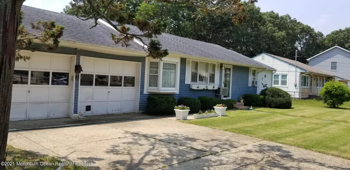 Lanoka Harbor, NJ 08734,217 Chestnut Drive