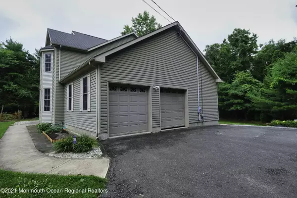 Cream Ridge, NJ 08514,781 Monmouth Road