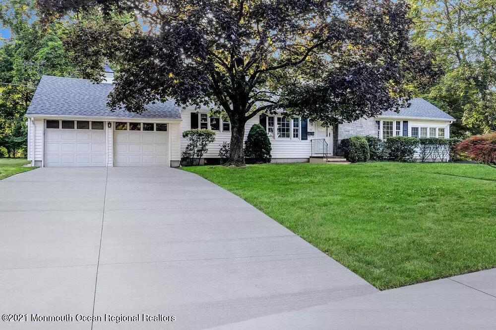 Eatontown, NJ 07724,30 Rose Court