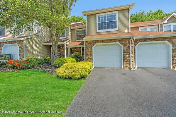 Tinton Falls, NJ 07753,5 Saddle Court