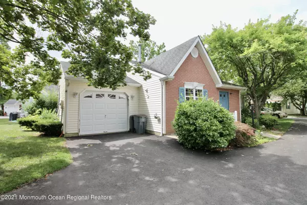 Freehold, NJ 07728,47 Linton Close