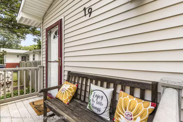 Lanoka Harbor, NJ 08734,19 Cedar Drive