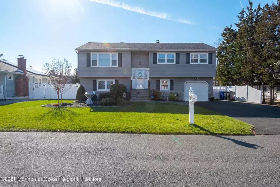 187 Pinewood Road, Toms River, NJ 08753