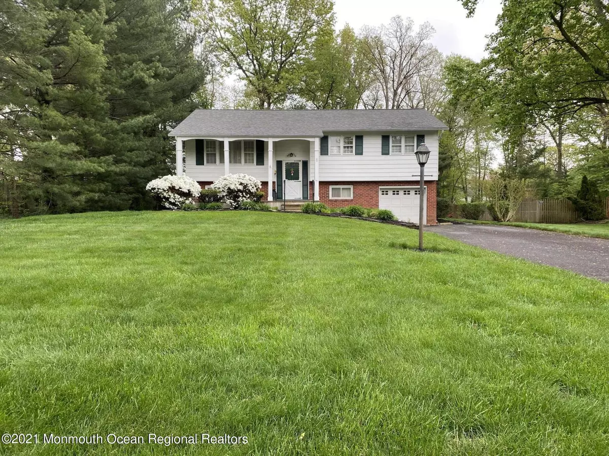 Manalapan, NJ 07726,8 Woodview Drive