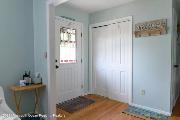 Manasquan, NJ 08736,1422 Lakewood Road