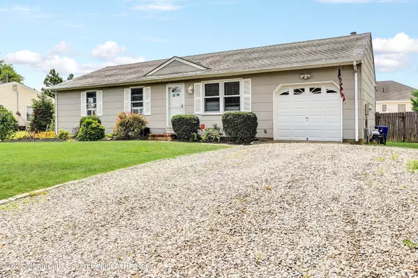 Lanoka Harbor, NJ 08734,717 Hazelton Avenue