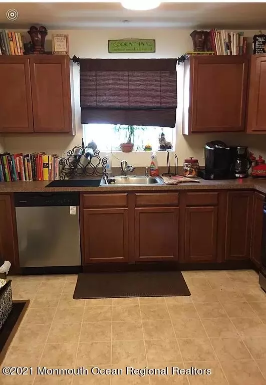 Toms River, NJ 08757,131 2nd Avenue