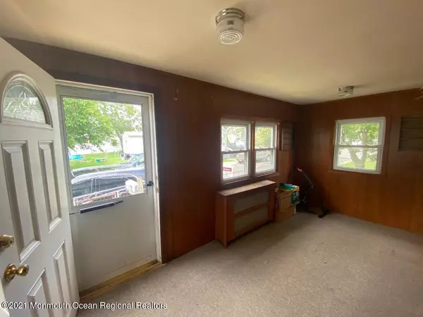 Keansburg, NJ 07734,32 Saint Johns Place