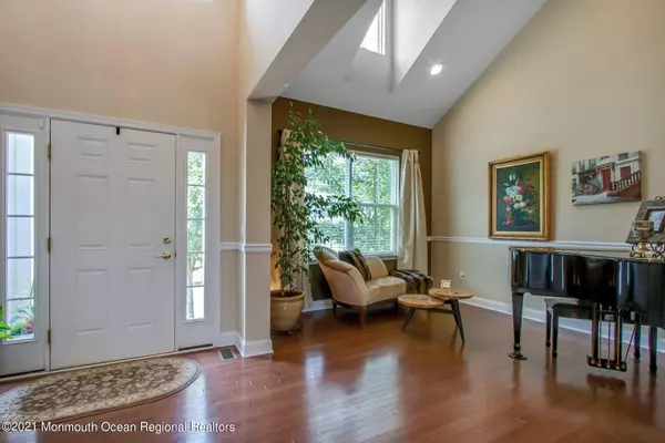 Atlantic Highlands, NJ 07716,4 Birch Street