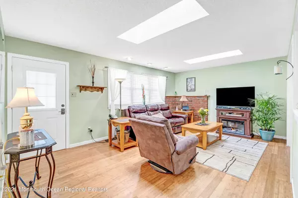 Sicklerville, NJ 08081,9 Kearsley Court