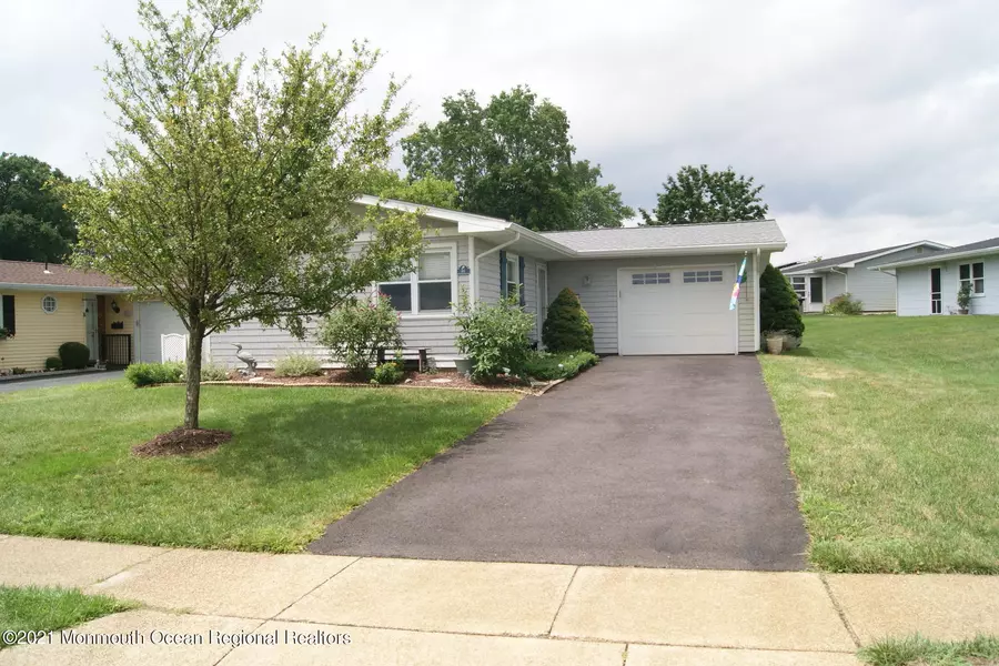 101 Clay Circle, Brick, NJ 08724