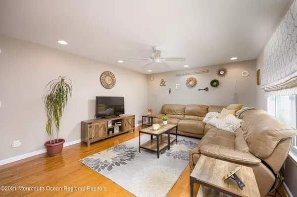 Toms River, NJ 08757,725 Broadway Boulevard