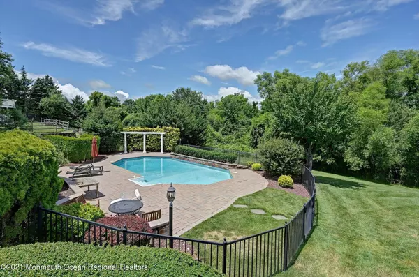 Holmdel, NJ 07733,22 Crape Myrtle Drive