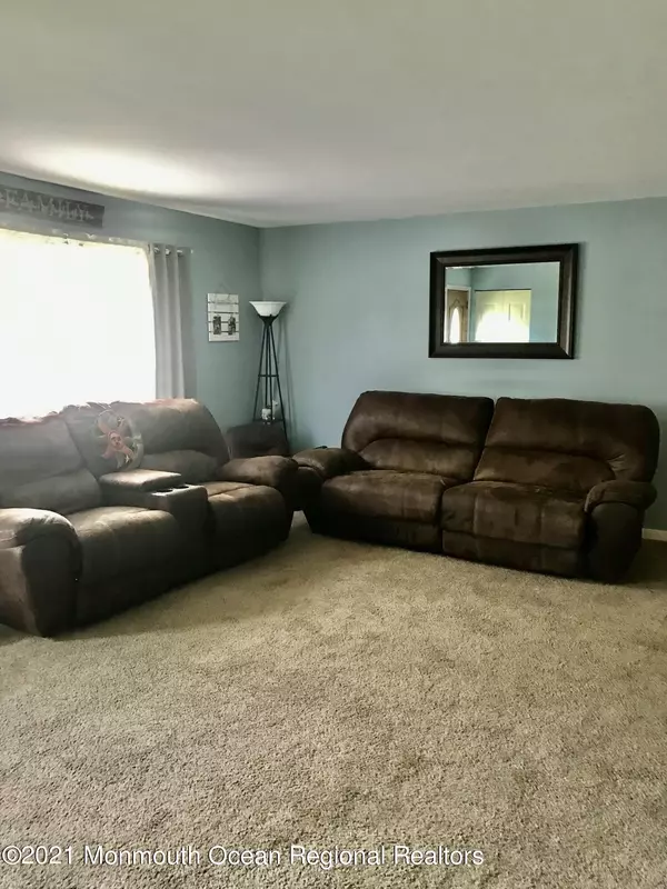 Lanoka Harbor, NJ 08734,402 Decker Court