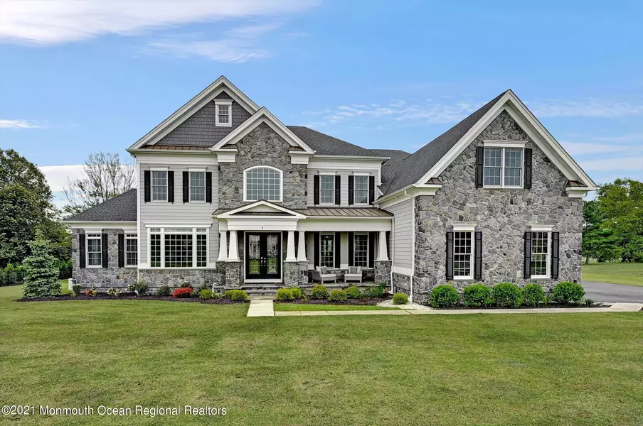 8 Ashton Court, Holmdel, NJ 07733