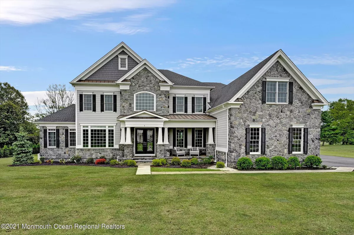 Holmdel, NJ 07733,8 Ashton Court