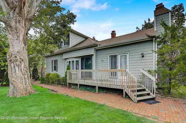 Atlantic Highlands, NJ 07716,97 W Highland Avenue