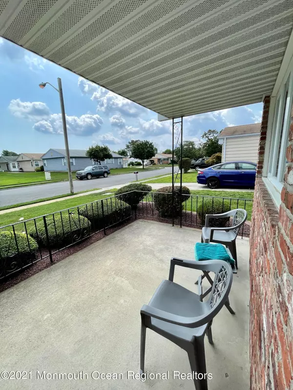 Toms River, NJ 08757,16 Paradise Boulevard