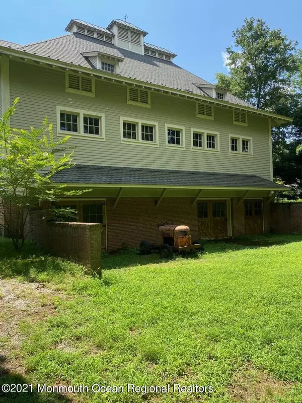 Rumson, NJ 07760,8 Willowbrook Road