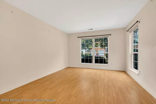 Whitehouse Station, NJ 08889,1008 S Branch Drive