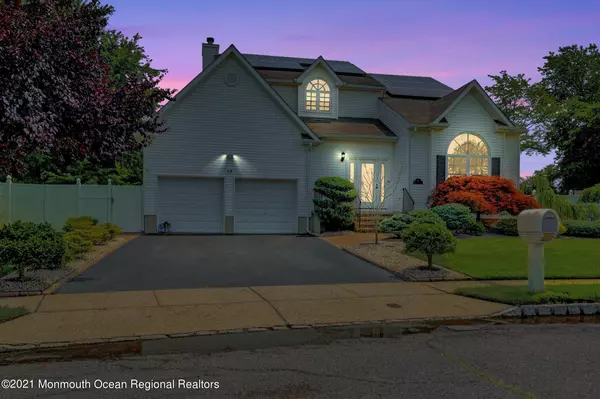 15 Gregory Street, Hazlet, NJ 07730