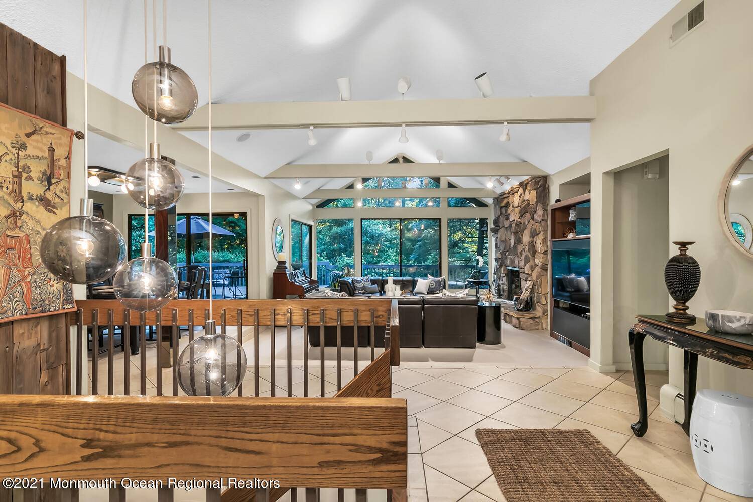 Rumson, NJ 07760,71 W River Road