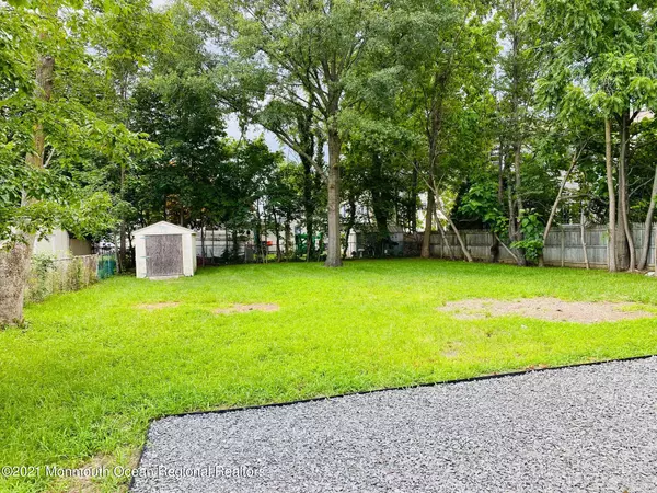 Keyport, NJ 07735,39 5th Street