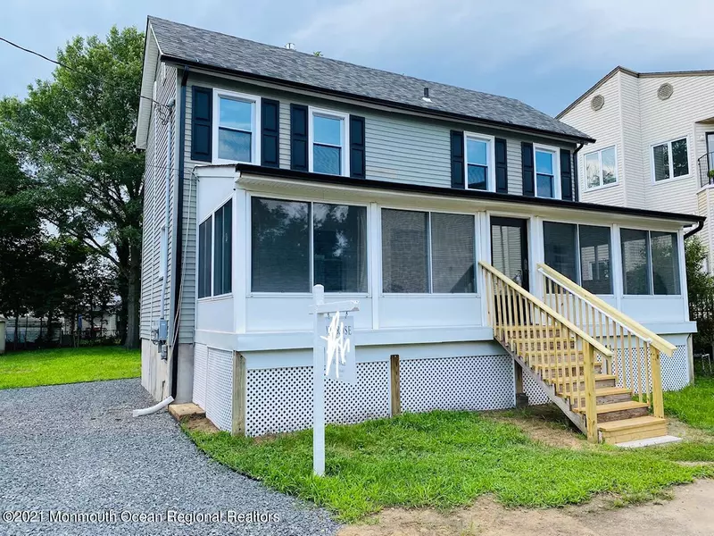 39 5th Street, Keyport, NJ 07735