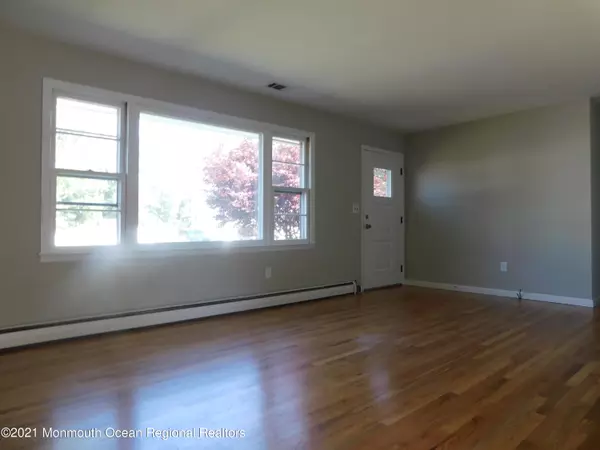 Keyport, NJ 07735,508 Garden Place