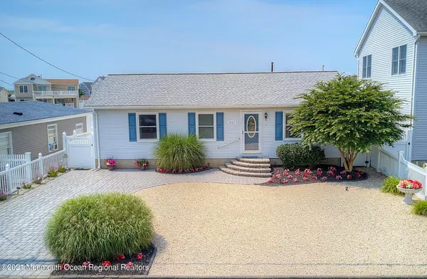 1027 Beach Haven West Boulevard, Manahawkin, NJ 08050