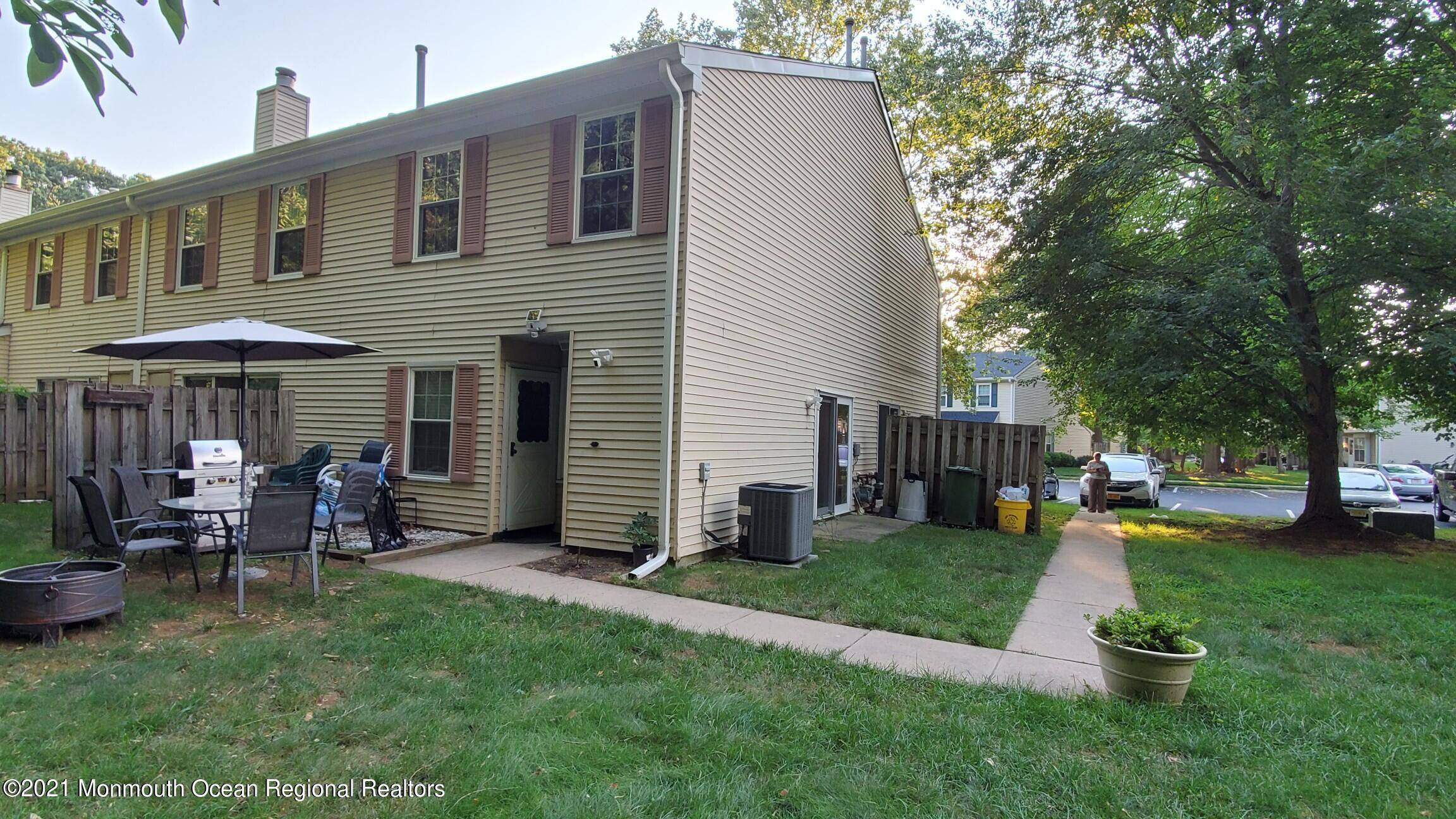 East Brunswick, NJ 08816,261 Palombi Court