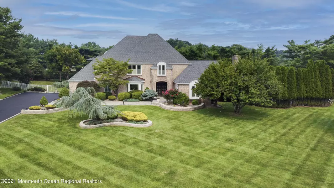 17 Morse Way S, Holmdel, NJ 07733