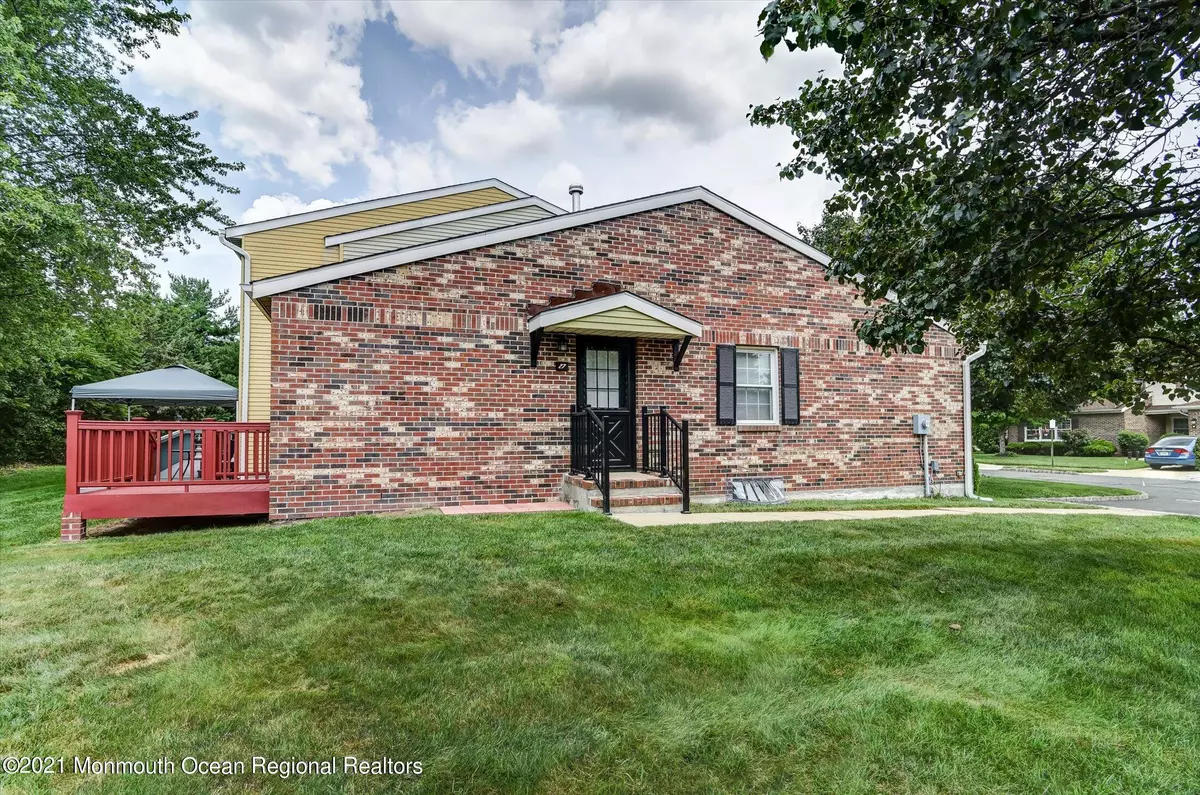 Spotswood, NJ 08884,27 Hamilton Drive