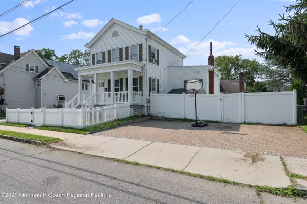 Keyport, NJ 07735,66 2nd Street