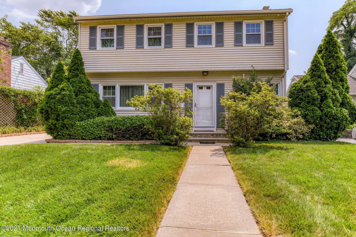 Fair Haven, NJ 07704,15 Colonial Court