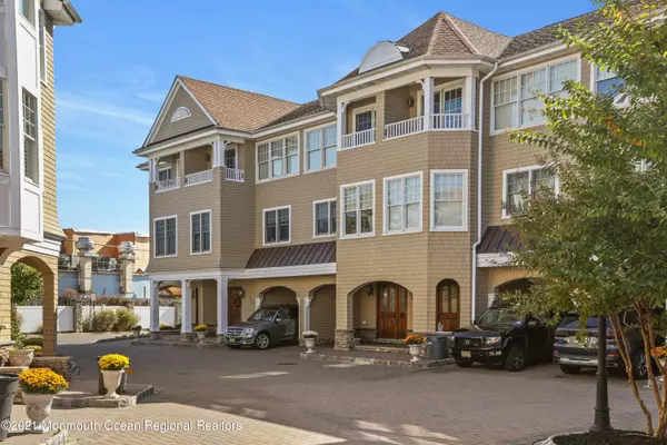 Brielle, NJ 08730,206 River Mist Way