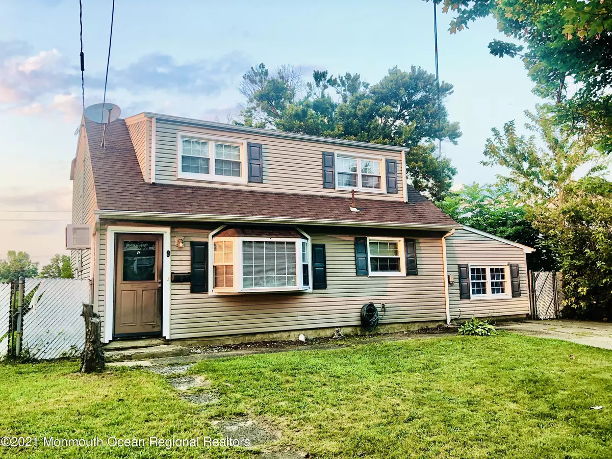 Parlin, NJ 08859,9 Kendall Drive