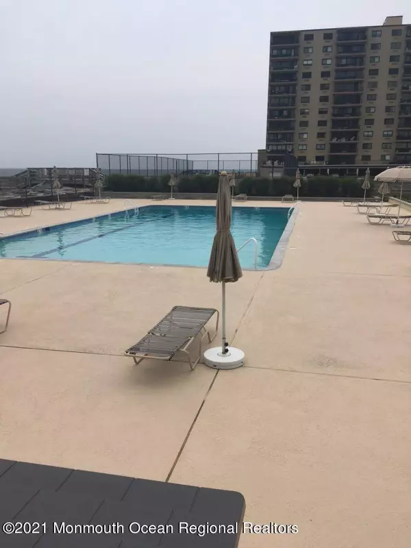 Monmouth Beach, NJ 07750,55 Ocean Avenue #7D