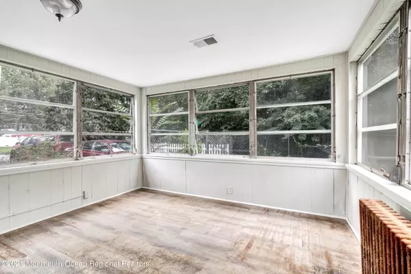 Spotswood, NJ 08884,64 Walnut Street