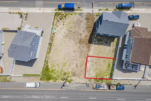 Mantoloking, NJ 08738,5 W Marion Street #18