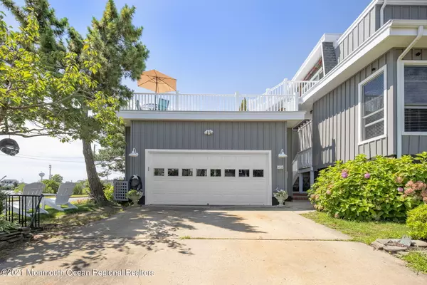 Bay Head, NJ 08742,332 W Lake Avenue